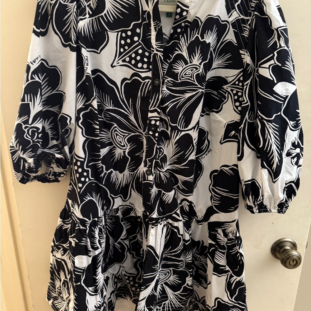 Farm Rio - Black and White Floral Dress Size S in great condition.